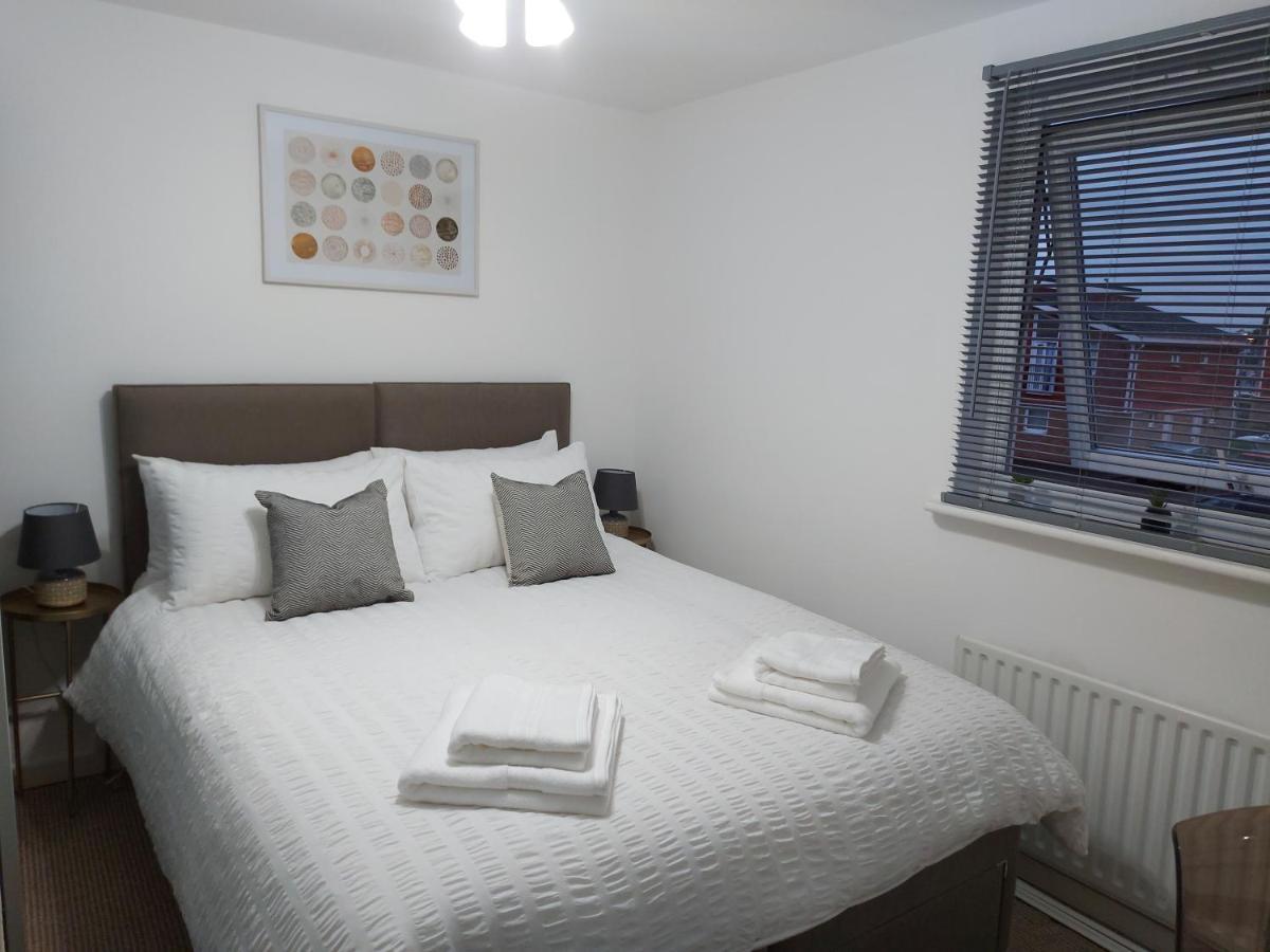 Lovely 1-Bedroom Condo With Parking On Premises Minworth Екстер'єр фото