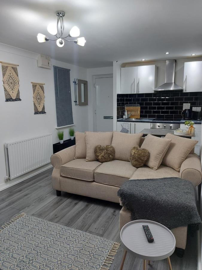 Lovely 1-Bedroom Condo With Parking On Premises Minworth Екстер'єр фото